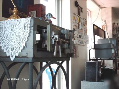 Baum antique jewelers safe w/custom made tubular stand