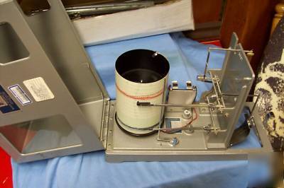 Belfort two-speed, spring-wound hygrothermograph /used 