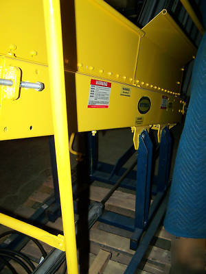 Hytrol hopper paddle 7' conveyer w 24
