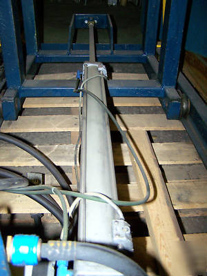 Hytrol hopper paddle 7' conveyer w 24