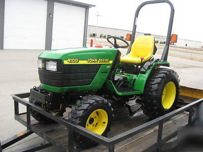 John deere 4100 lawn/garder/farm tractor w/ trailer 