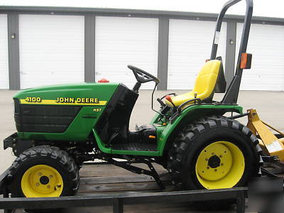 John deere 4100 lawn/garder/farm tractor w/ trailer 
