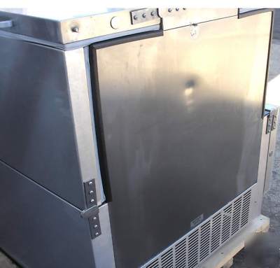 New norlake air-thru dual access milk cooler AR124