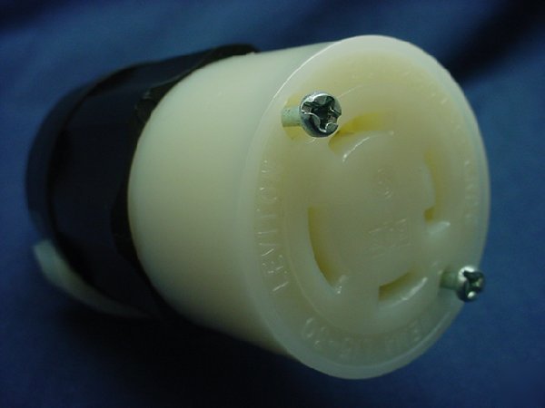 Leviton L15-30 locking connector twist lock 30A 250V 3Ã¸