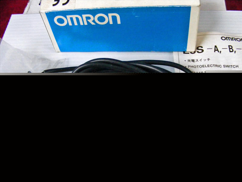 Omron photoelectric sensor, E3S-AD61, E3SAD61. 