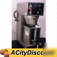 Used grindmaster P200E shuttle coffee brewer w/ urn