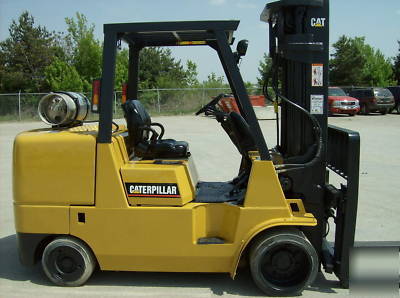 Cat forklift #3138 lpg fuel cushion tire 12000 lb capa