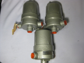 New 3 robert shaw conductivity switch 352-A2 robertshaw