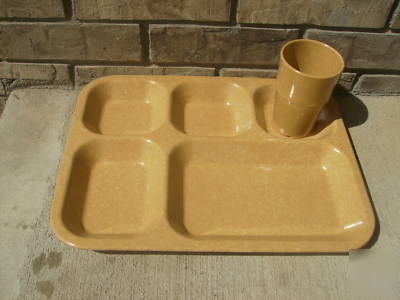 10 cafeteria food trays