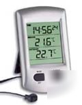 Digital max min thermometer with radio controlled clock