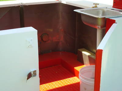 Inside/outside 5 x 5 concession trailer no nice