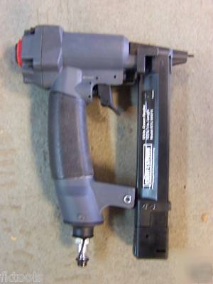 New craftsman 18 gauge crown stapler 1/4