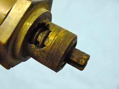 Unusual buckeye hit miss gas steam 6NGINE rod oiler