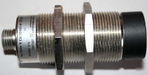 Allen-bradley inductive proximity sensor 872C-A15N30-R3