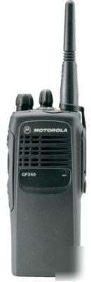 New motorola GP340 uhf radio x x mint x x batt & case 