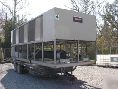 Trane RTAA130 130 ton air cooled screw chiller, 460V 
