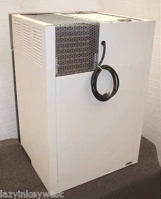True gdm-5 countertop refrigerator