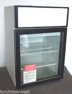 True gdm-5 countertop refrigerator