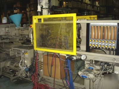 90 ton, 3.8 oz. toshiba injection molding machine '92