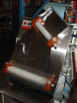 Moretti forni dough molder