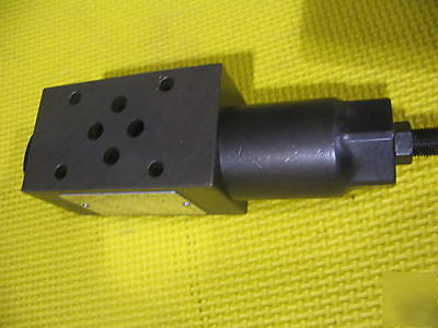 Nachi og-G01-P2-E21 valve nos in orig bag guaranteed
