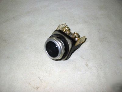 Push button, flush mount, 2 circuits, 1 n/o, 1 n/c a-b
