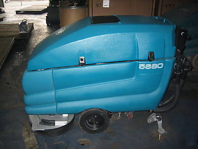 Tennant 5680 walk behind floor scrubber 28