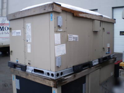 Lennox 5 ton combination rooftop unit (heat & a/c)