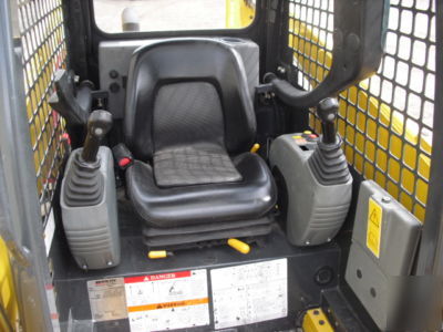 2007 komatsu SK815-5N skid steer loader **