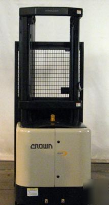 Used crown electric forklift - stock picker