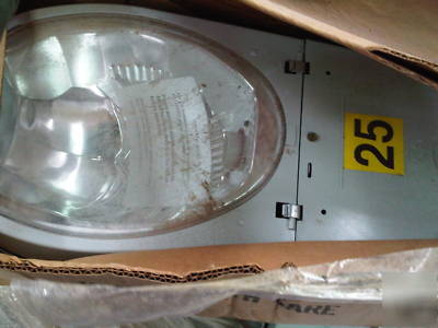 13 ge street & parking lot lights 250X400WATT hps lamps