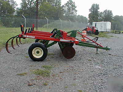 Brillion soil builder CD73 w/ 7 shanks and disc exc 