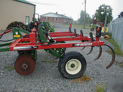 Brillion soil builder CD73 w/ 7 shanks and disc exc 