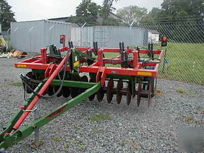 Brillion soil builder CD73 w/ 7 shanks and disc exc 