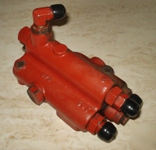 Ditch witch 1030 hydraulic control valve part # 158-598