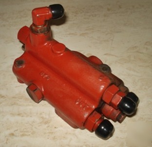 Ditch witch 1030 hydraulic control valve part # 158-598