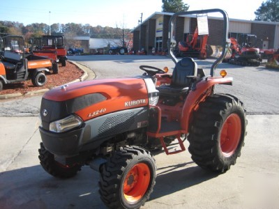 Kubota L5240HST compact tractor 4WD hydrostatic