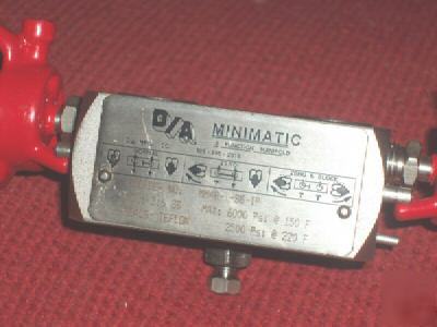 New d/a minimatic-316S/s,3-function instrument manifold- 