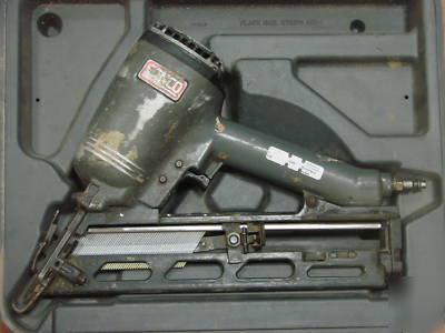 Senco SFN40 finish nailer 2 1/2