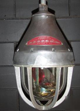 Federal signal beacon ray oscillating emergency light