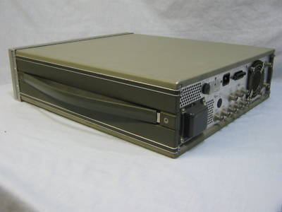 Hewlett packard hp 3325A function generator opt 2/cal 