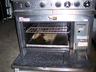Hobart electric range and griddle, 230 volts, clean 