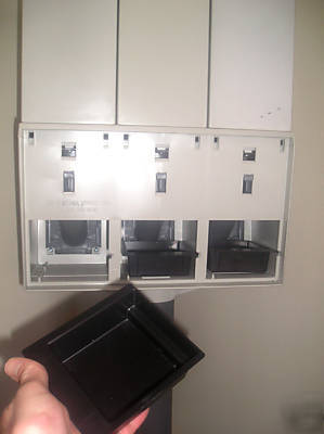 New vendstar 3000 bulk candy vending machine - w/extras
