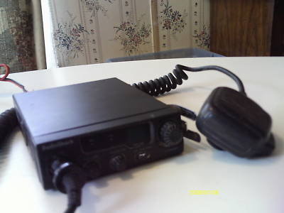 Radio shack trc-503 40 ch cb radio in exc shape +small