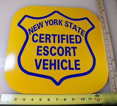 New escort pilot car SIGN14