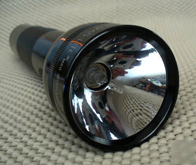 Lqqk 1100 lumen maglite 2C cell smo cam reflector