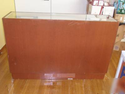 5 ft lighted wood display counter