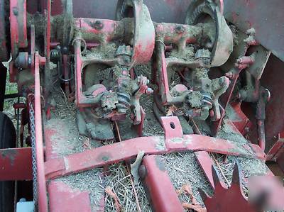 New 316 holland square baler 12 pic. 2ND. owner 