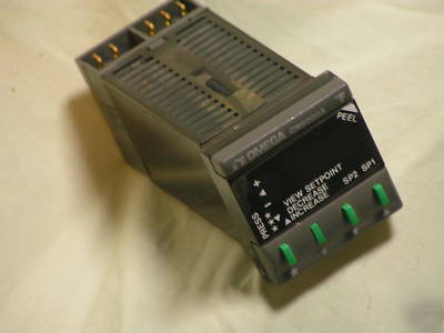  digital temperature controller by omega 
